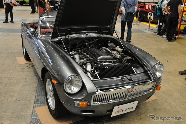 1976年式 MG-B改。日産180SXのターボE/G(SR20)とM/Tを移植。足回り、内装、外装もフルカスタム可した