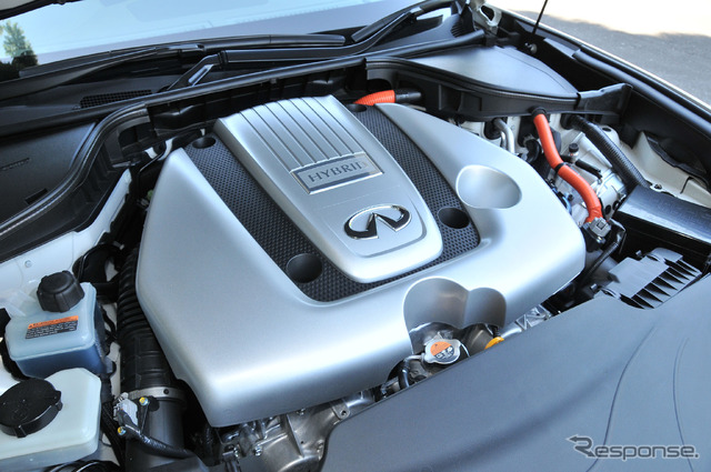【日産 フーガ ハイブリッド 試乗】動力性能と品質は一線級、パッケージングに改善の余地あり…諸星陽一