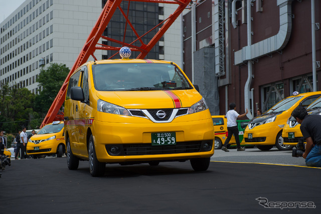 日産 NV200タクシー