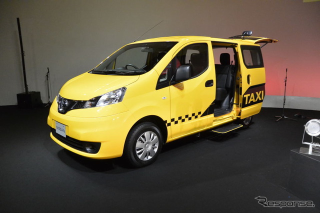 日産 NV200タクシー