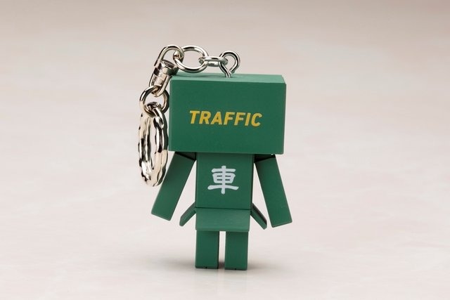 ダンボーが恋や学業を応援!お守りマスコット「omamori DANBOARD」11月発売