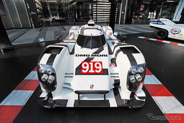 ポルシェ 919 ハイブリッドの実物大スケールモデル