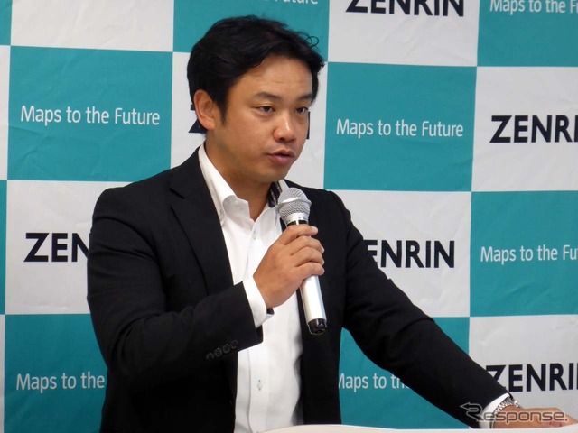 ゼンリンが取り組む自動運転について説明するゼンリン　第二事業本部第二事業推進部部長 竹川道郎氏