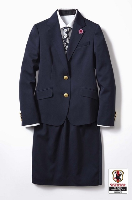 「なでしこジャパン」オフィシャルスーツ、限定200着を受注販売