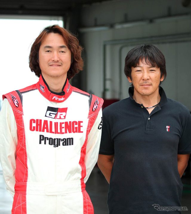 左から小野田貴俊選手、影山正彦監督