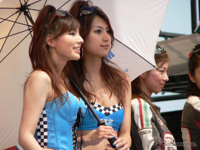 【鈴鹿8耐】レースクイーン写真蔵…第七弾、MotoMapガールズ のヘソピ