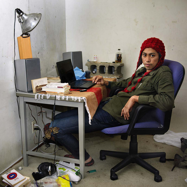 『第40回木村伊兵衛写真賞』受賞作品 石川竜一『絶景のポリフォニー』『okinawan portraits 2010-2012』(赤々舎刊)