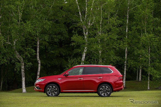 三菱 アウトランダーPHEV 改良新型