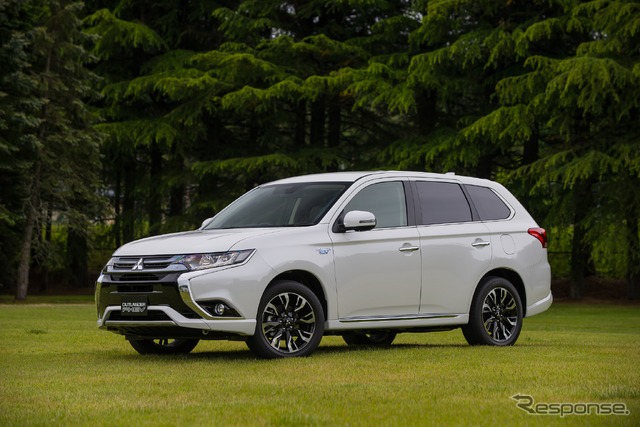 三菱 アウトランダー PHEV G Premium パッケージ