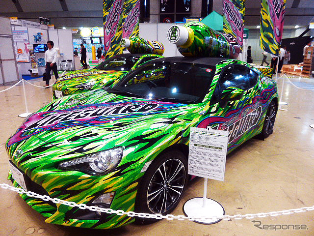 【東京おもちゃショー15】チェリオが走る!? ペットボトルデザインに塗られた86