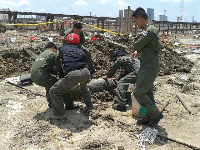 第２次大戦の不発弾か　バンコク都内の鉄道建設現場　