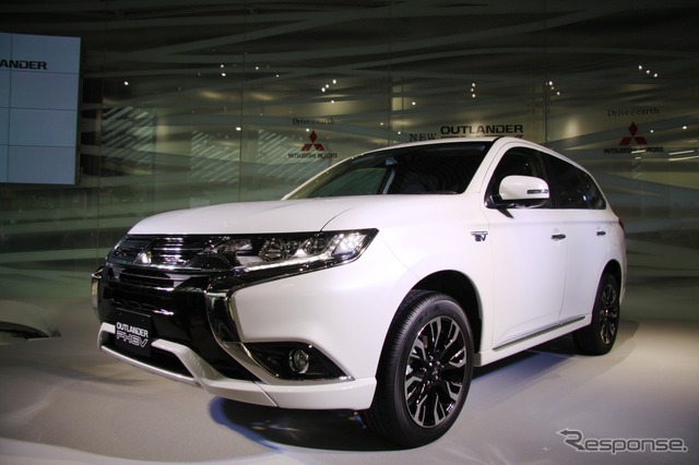 三菱 アウトランダーPHEV