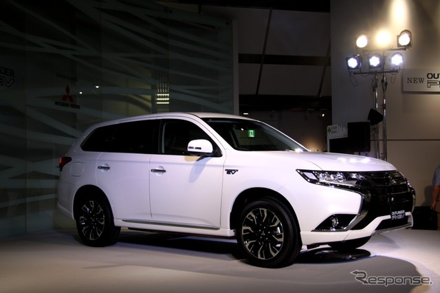 三菱 アウトランダーPHEV