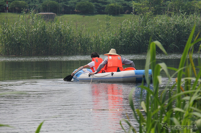 湿地のスラッジサンプリング