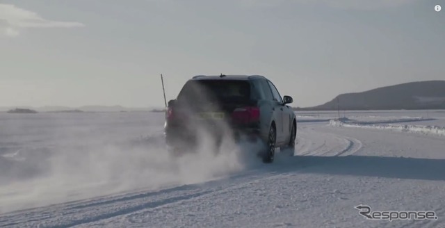 ベントレー ベンテイガの開発プロトタイプ車（動画スクリーンショット）