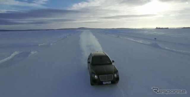 ベントレー ベンテイガの開発プロトタイプ車（動画スクリーンショット）