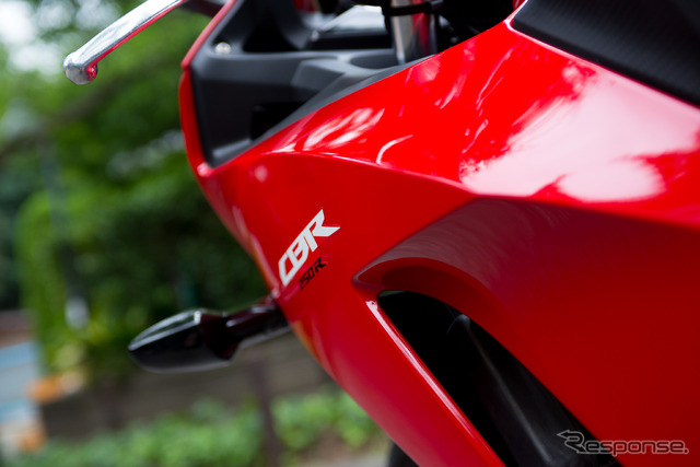 ホンダ CBR250R