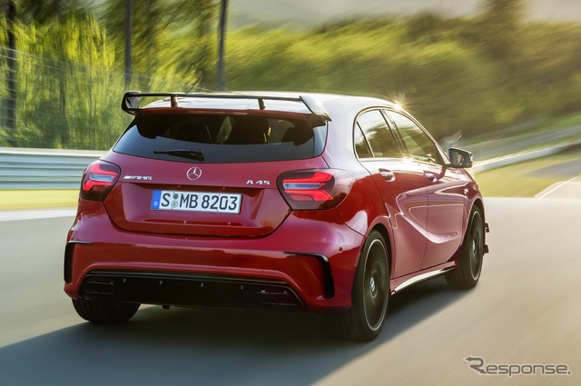 メルセデス AMG A45 4MATIC