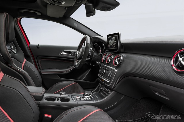 メルセデス AMG A45 4MATIC