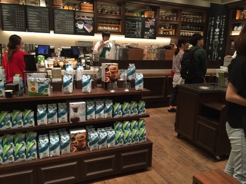 スタバがアイスコーヒーの楽しみ方を伝授!期間限定「On-the-Rock Coffee Room」丸ビル店にオープン