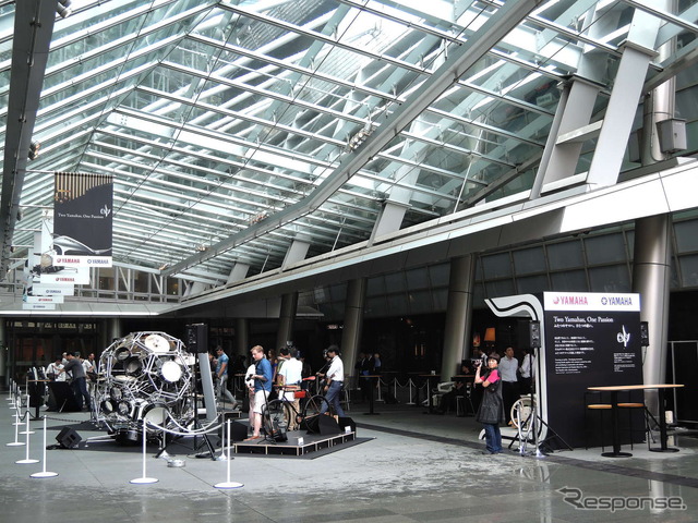 「Two Yamahas, One Passion ~デザイン展2015~」会場風景