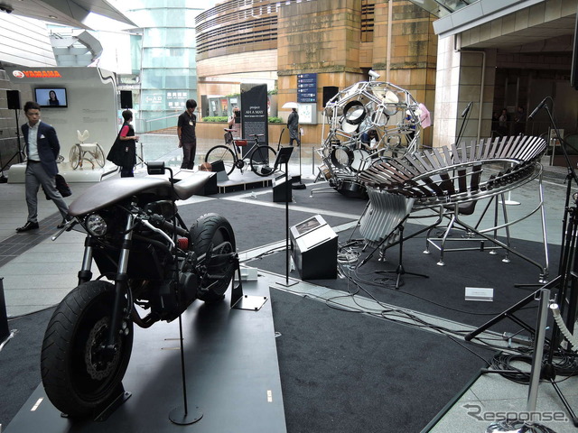 「Two Yamahas, One Passion ～デザイン展2015～」会場風景