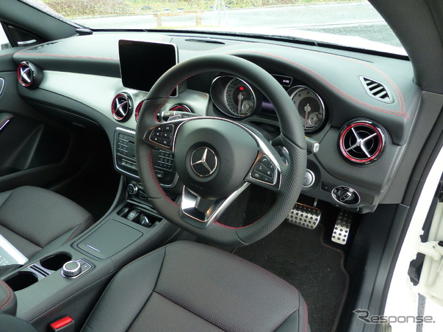 メルセデスベンツ CLAシューティングブレーク 250 SPORT 4MATIC