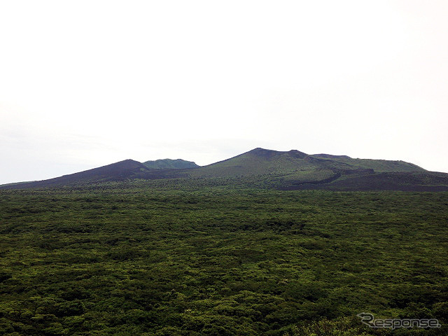 大島・三原山(東京都大島町)