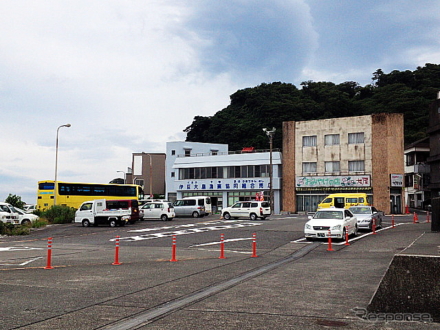 大島・岡田港(東京都大島町)