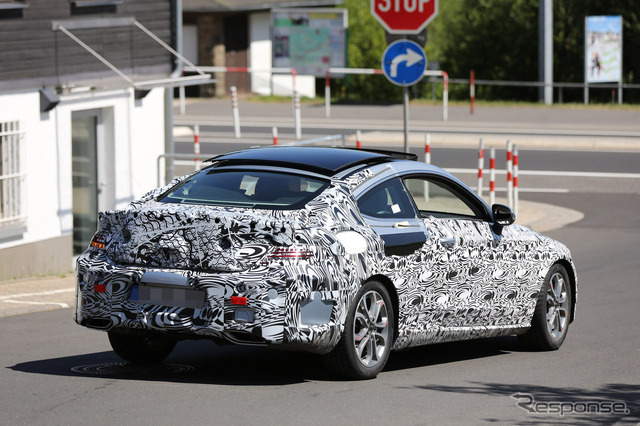 メルセデスベンツ Cクラスクーペ テスト車両 スクープ写真