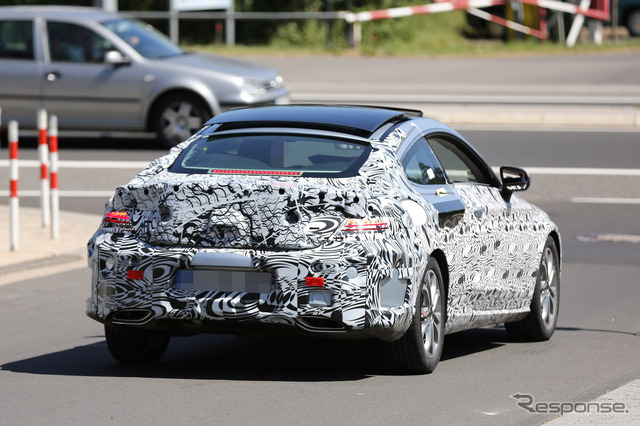 メルセデスベンツ Cクラスクーペ テスト車両 スクープ写真