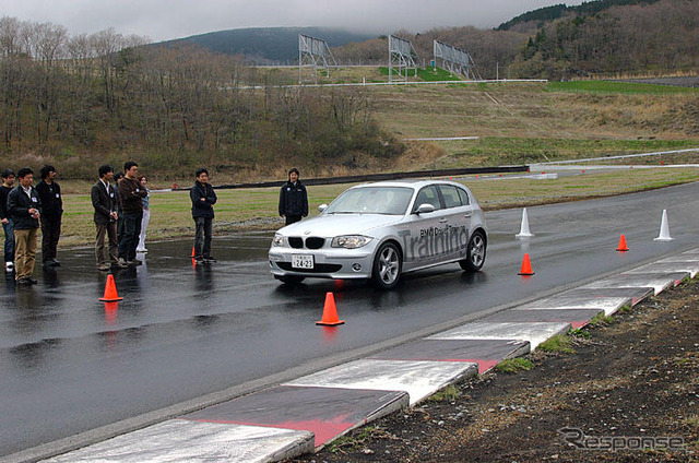 駆け抜ける歓びの源…BMWドライバー トレーニング リポート