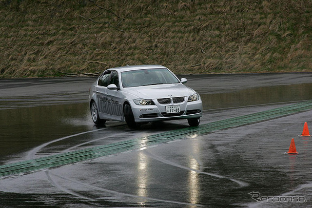 駆け抜ける歓びの源…BMWドライバー トレーニング リポート