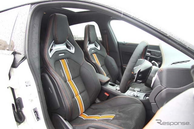 メルセデスAMG CLA45 4MATICシューティングブレークオレンジアートエディション
