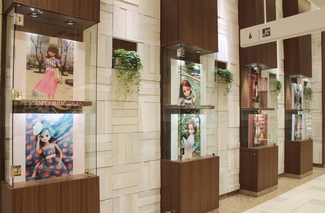 ルミネ池袋店館内に展示されている、リカちゃん人形の写真