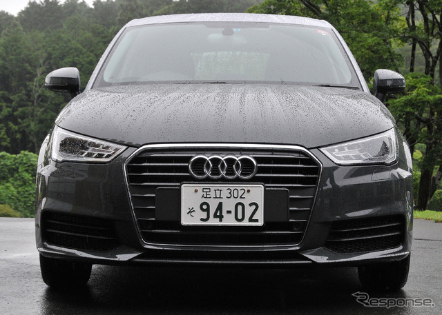 アウディ A1 1.0 TFSI