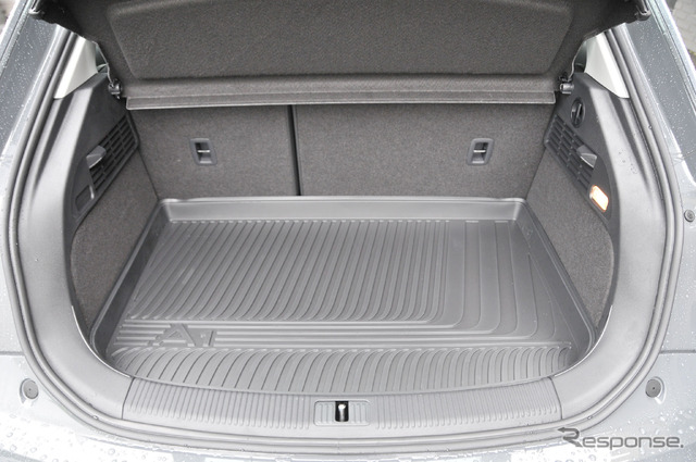アウディ A1 1.0 TFSI