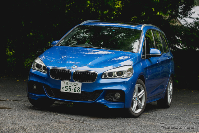 BMW 2シリーズ グランツアラー で愛犬と共に
