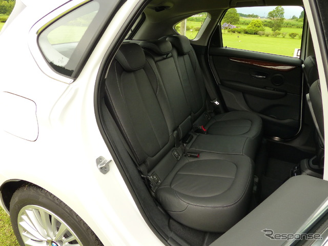 BMW 218d アクティブツアラー Luxury