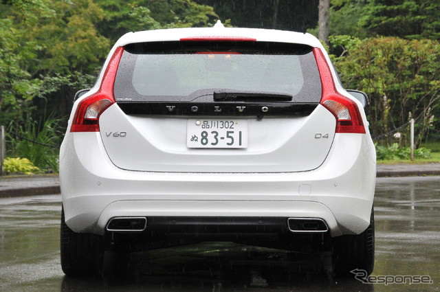 ボルボ V60 D4 SE