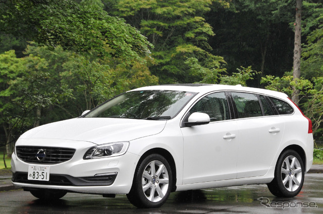 ボルボ V60 D4 SE