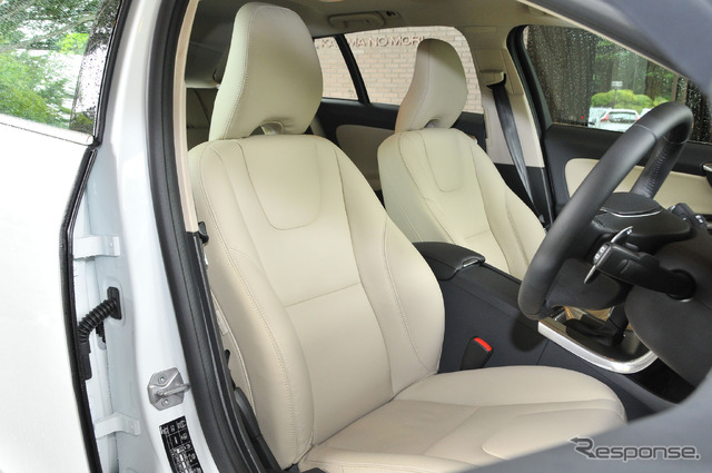 ボルボ V60 D4 SE