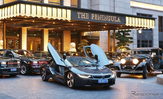 ペニンシュラ上海の送迎車両として導入されたBMW i8