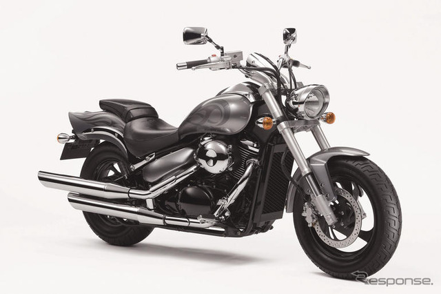 スズキの大型クルーザー、ブルバード400に特別仕様