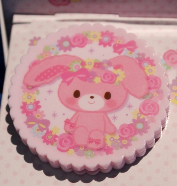女の子向けの景品「ぼんぼんリボン(コンパクトミラー)」