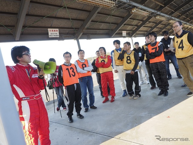 Tetsuya OTAスポーツドライビングスクール