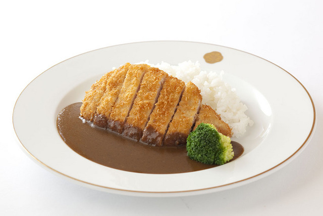 日本橋高島屋店オリジナル◆ <7月>大沢牧場豚ロースのカツカリーライス 2,376円<8月>鹿児島黒豚ロースのカツカリーライス 2,376円