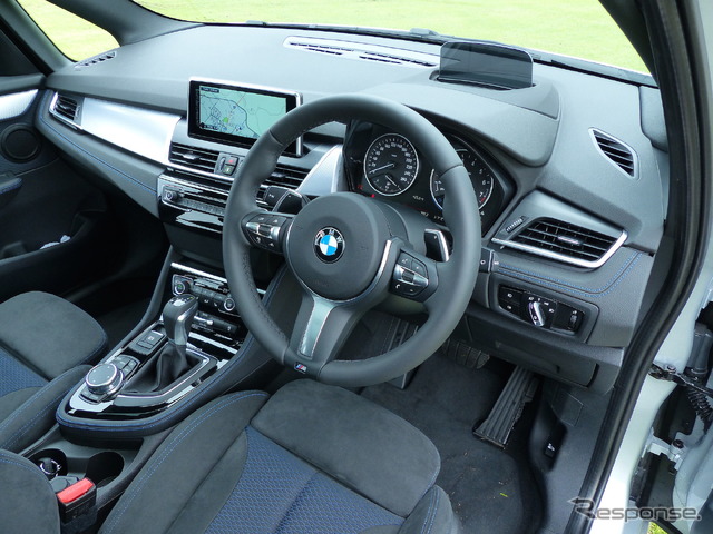 BMW 225i xDrive アクティブツアラー M Sport