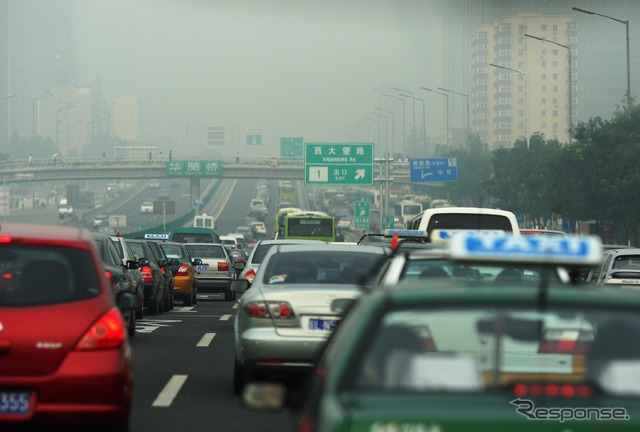 中国の渋滞と大気汚染（資料画像）