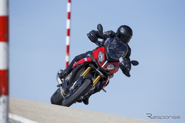 BMW S1000XR